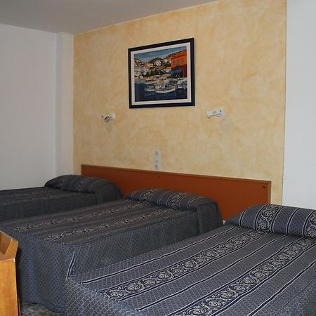 Hostal Mengual Gandía Exterior foto
