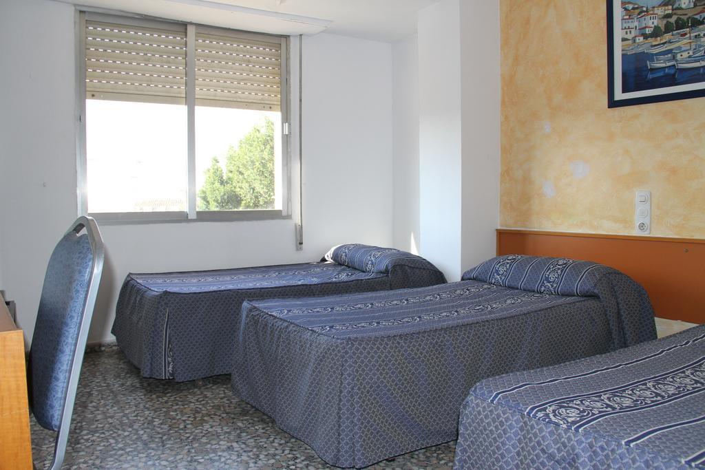 Hostal Mengual Gandía Habitación foto